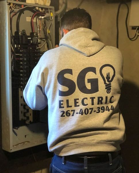 sg-electric-woking-on-panel-philadephia