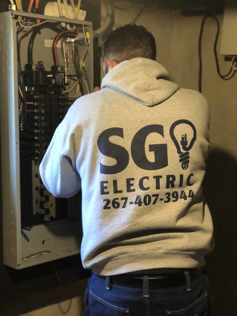 sg-electric-woking-on-electrical-panel-lansdale-pa